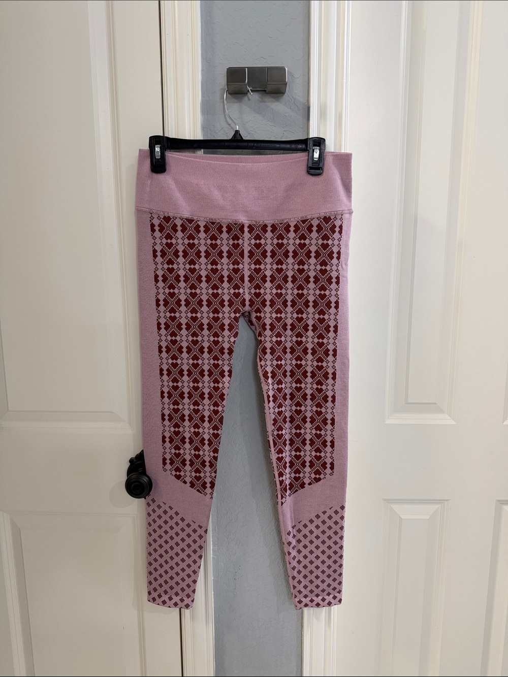 all in motion Pink Leggings with Red Geometric Print